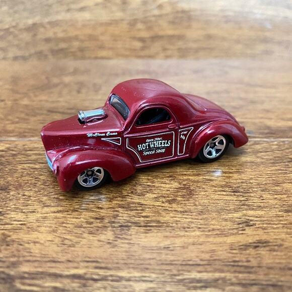 HOT WHEELS 2010 Custom '41 Willys Coupe - Picture 2 of 6